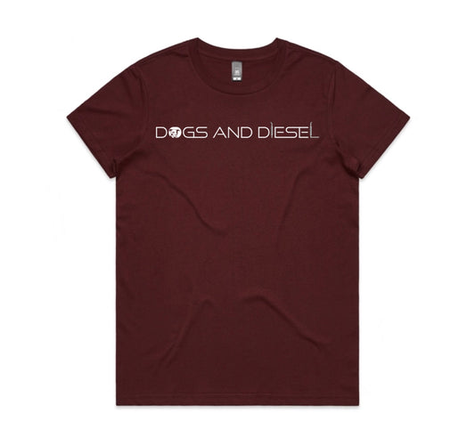 Women's Classic Tees Chest Print - Maroon